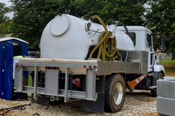 Best Portable restroom trailer rental  in Holly Springs, GA